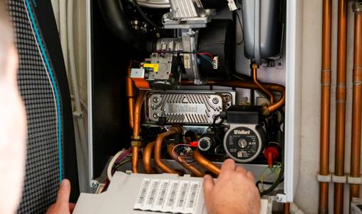 Power Pulse electrician on the job
